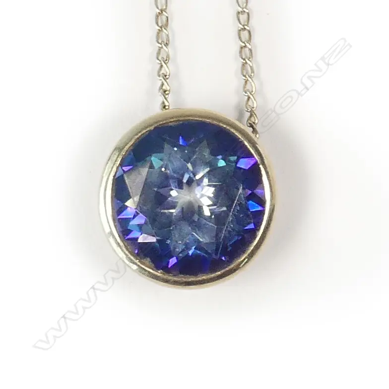 9CT PLAIN SET MYSTIC TOPAZ PENDANT Image 1++