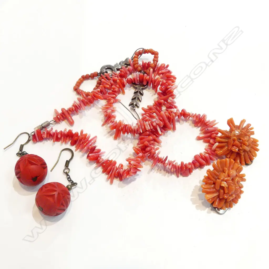BRANCH CORAL NECKLACE + 2 PR'S EARRINGS  Image 1++
