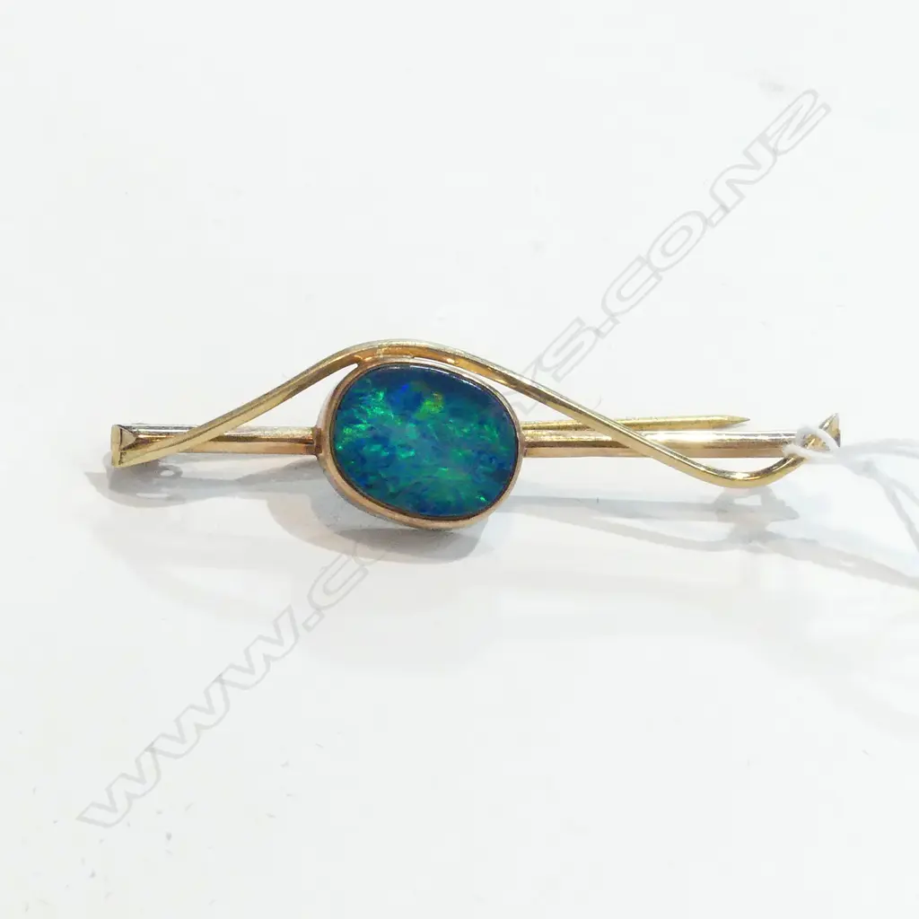 9CT OVAL DUBLET OPAL DECO BROOCH Image 1++