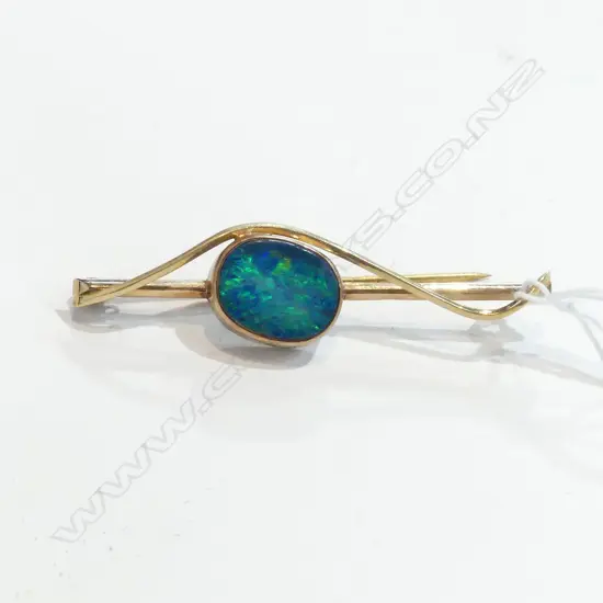 9CT OVAL DUBLET OPAL DECO BROOCH
