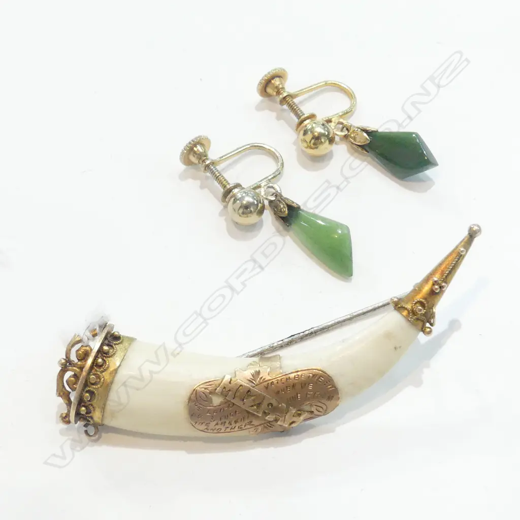 C1900 9CT IVORY MIZPAH BROOCH & PR GREENSTONE EARRINGS Image 1++