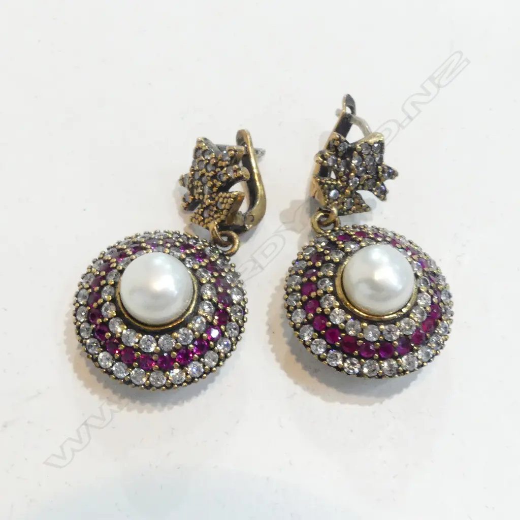 7 PAIRS EARRINGS; PURPLE STONE CHANDELIER + Image 1++