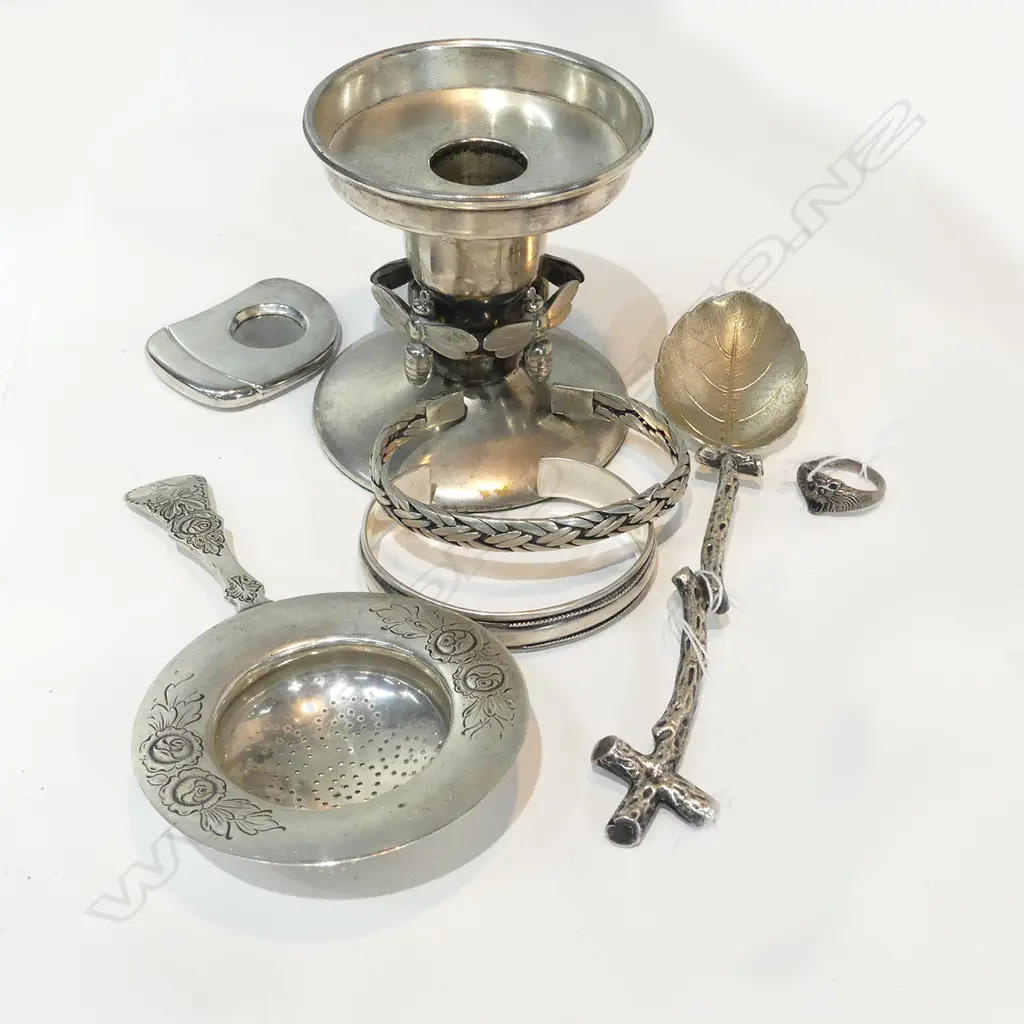 .830 SILVER TEA STRAINER + 2 SILVER BANGLES ETC Image 1++