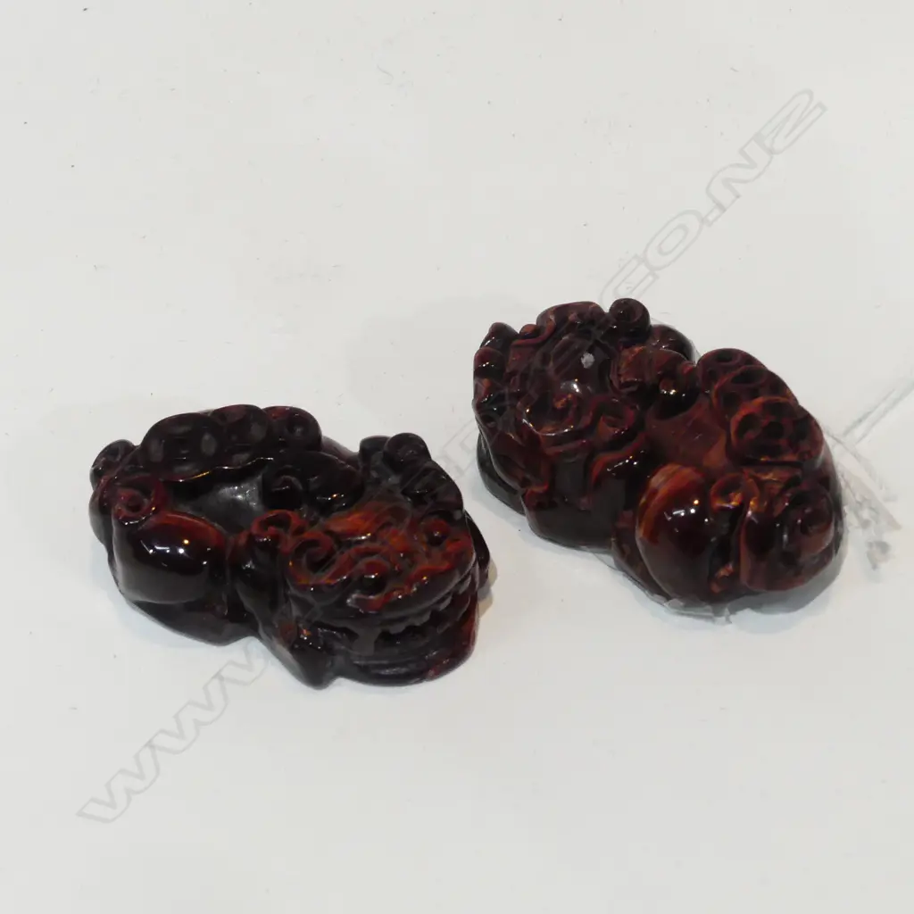 2 CHINESE CARVED PENTANTS Image 1++