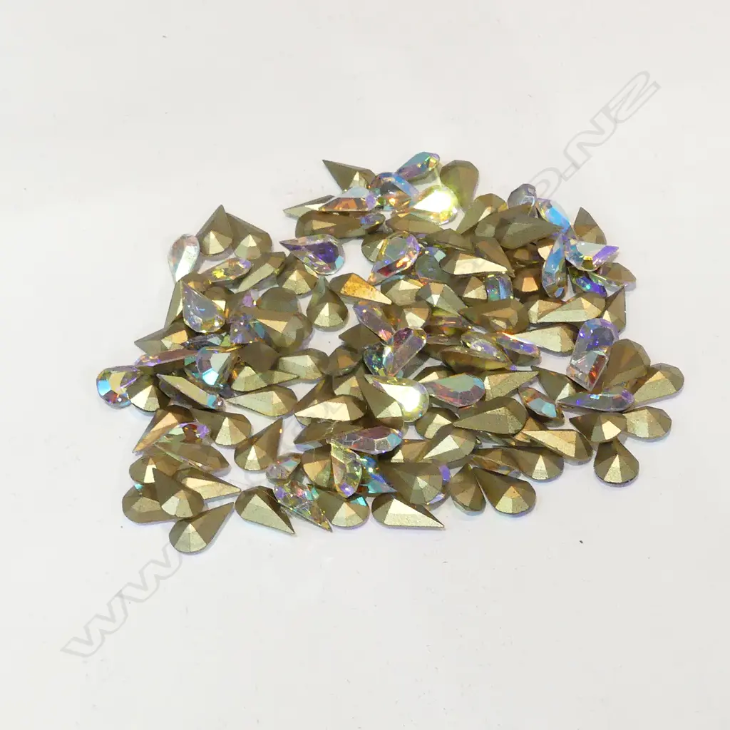 GOOD BAG OF VINTAGE CRYSTALS WITH AURORA BOREALIS FINISH Image 1++