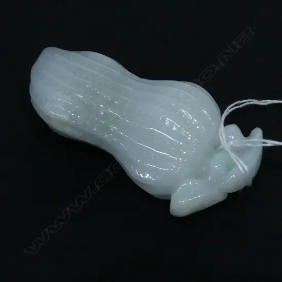 WHITE JADEITE VEGETABLE BRIGHT GREEN HIGHLIGHTS