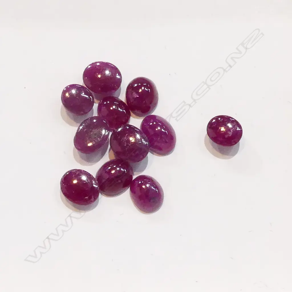 CABOCHON RUBIES TOTAL OF 10CT Image 1++