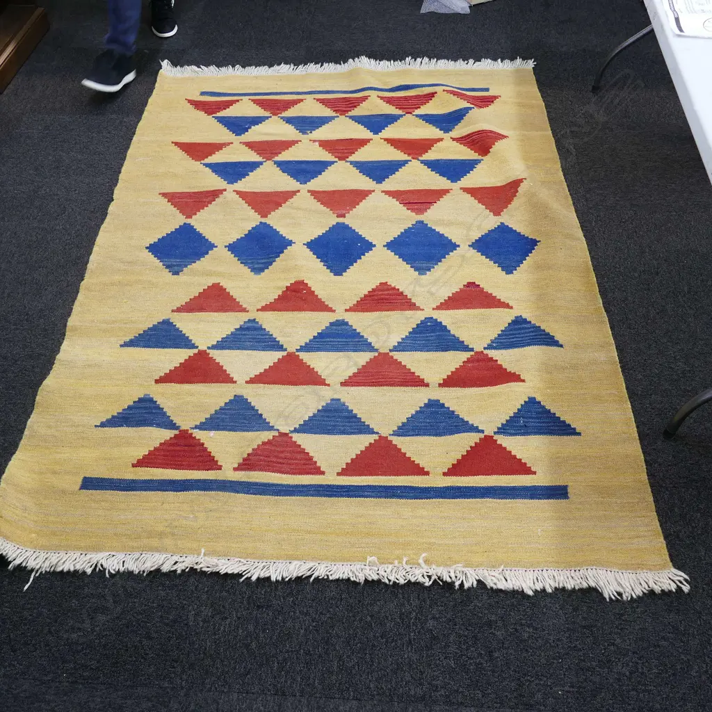 CONTEMPORARY DOUBLE SIDED KELIM RUG WITH TRIANGLE DESIGN 2000MM L 1470MM W Image 1++