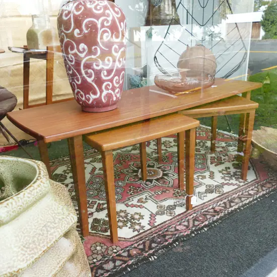 NEST 3 DON MAHOGANY COFFEE TABLES LARGEST W. 1220