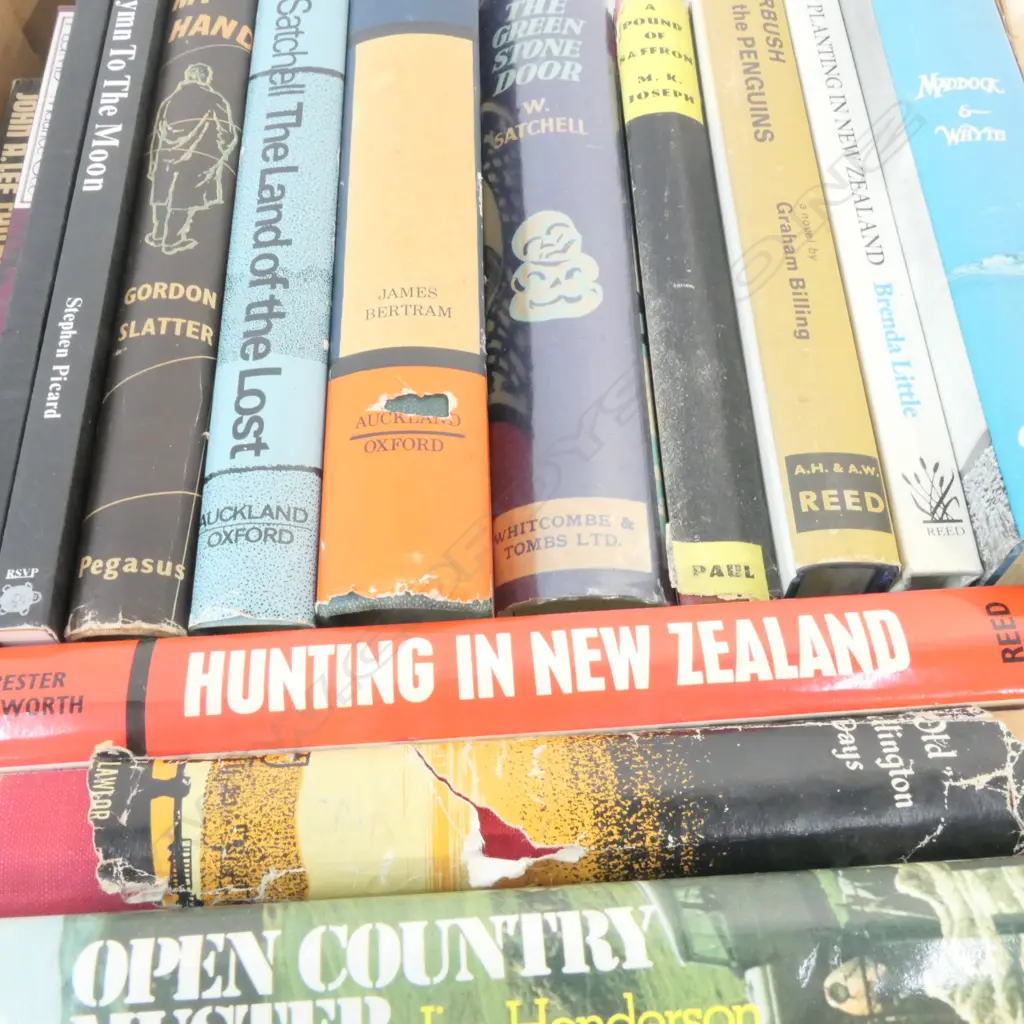 LOT ASST N.Z RELATED BOOKS Image 1++