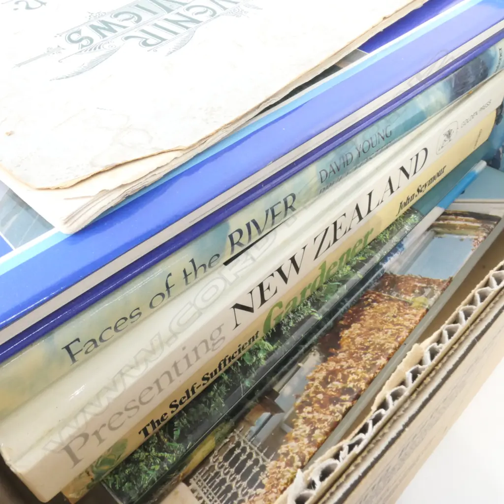 LOT ASST N.Z RELATED BOOKS Image 1++