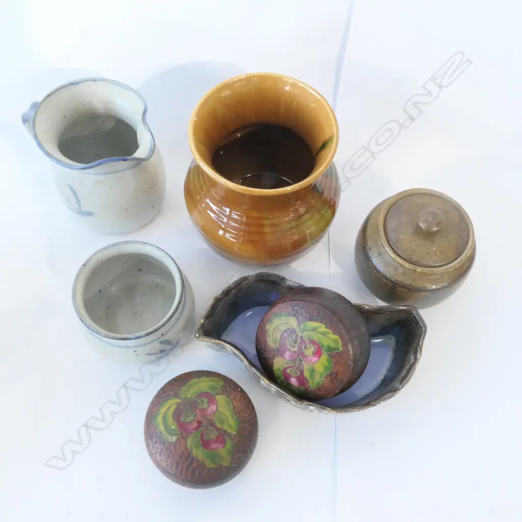 EARLY CROWN LYNN VASE AND ASST. POTTERY Image 1++