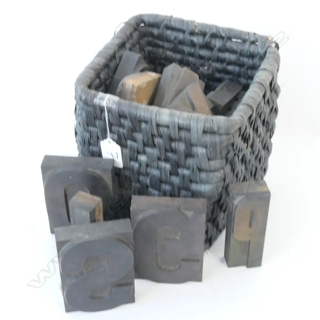 CANE BASKET OLD WOODEN PRINTERS TYPE MED/LGE Image 1++