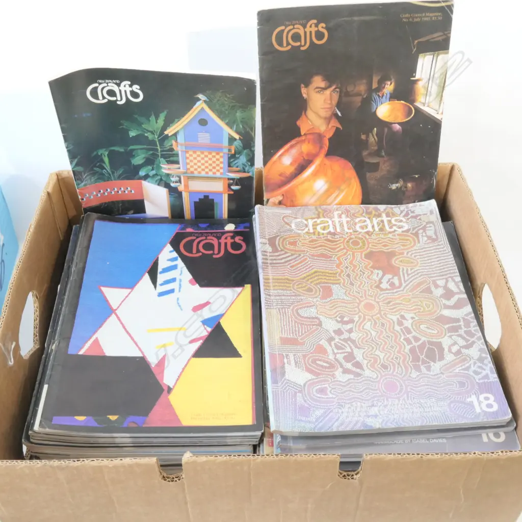 LOT ASST N.Z CRAFT MAGAZINES ETC Image 1++