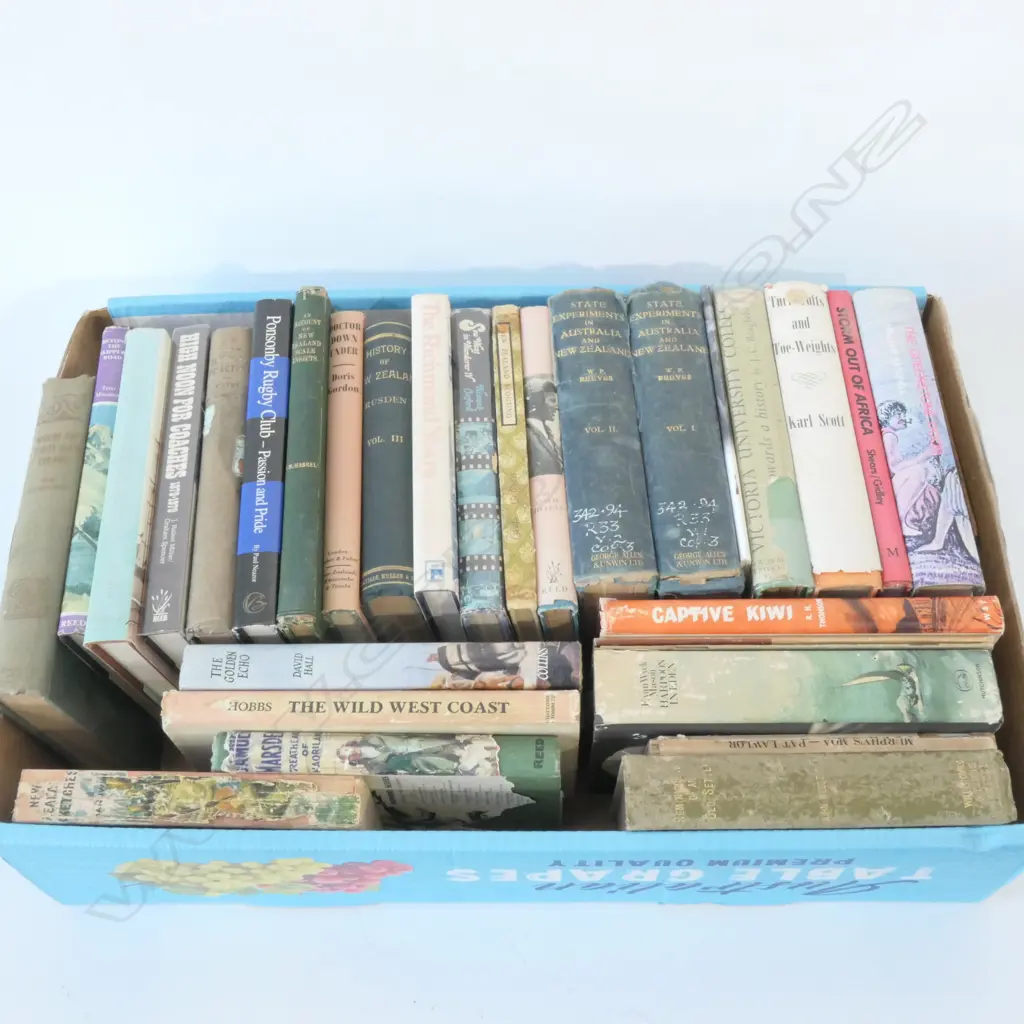 LOT ASST N.Z INTEREST BOOKS Image 1++