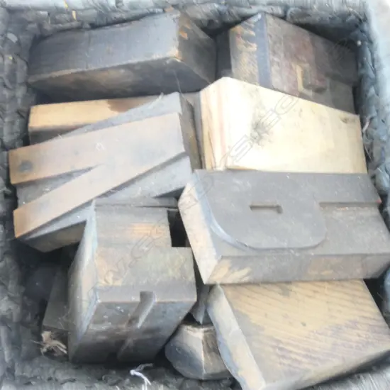 SEL. LGE/MED. PRINTERS WOODEN LETTERS 