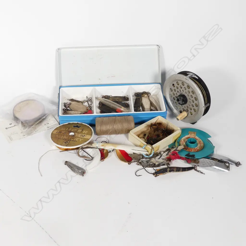 COLLECTION OF FLY FISHING EQUIPMENT... Image 1++