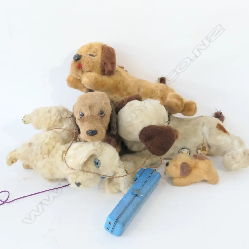LOT VINTAGE BATTERY OPERATED TOY DOGS Image 1++