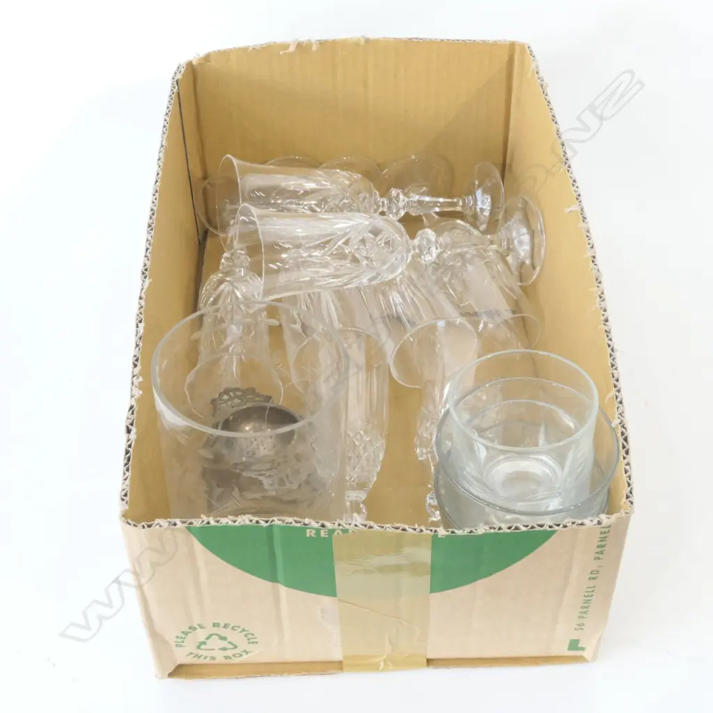 BOX OF CHAMPAGNE FLUTES AND TEA STRAINER ETC Image 1++