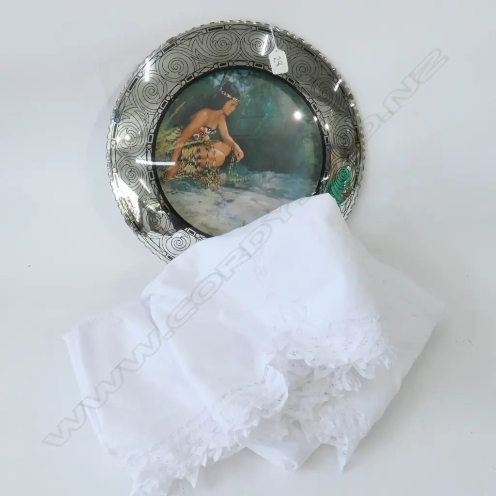 CIRCULAR CONVEX WALL MIRROR WITH MAORI WOMAN 390 DIA AND LARGE SQUARE WHITE LACE TABLE CLOTH Image 1++