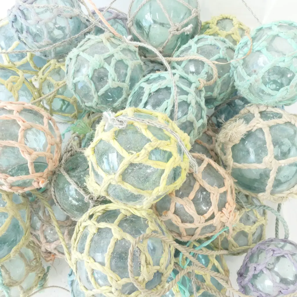 30 SMALL OLD GLASS FISHING FLOATS..... Image 1++