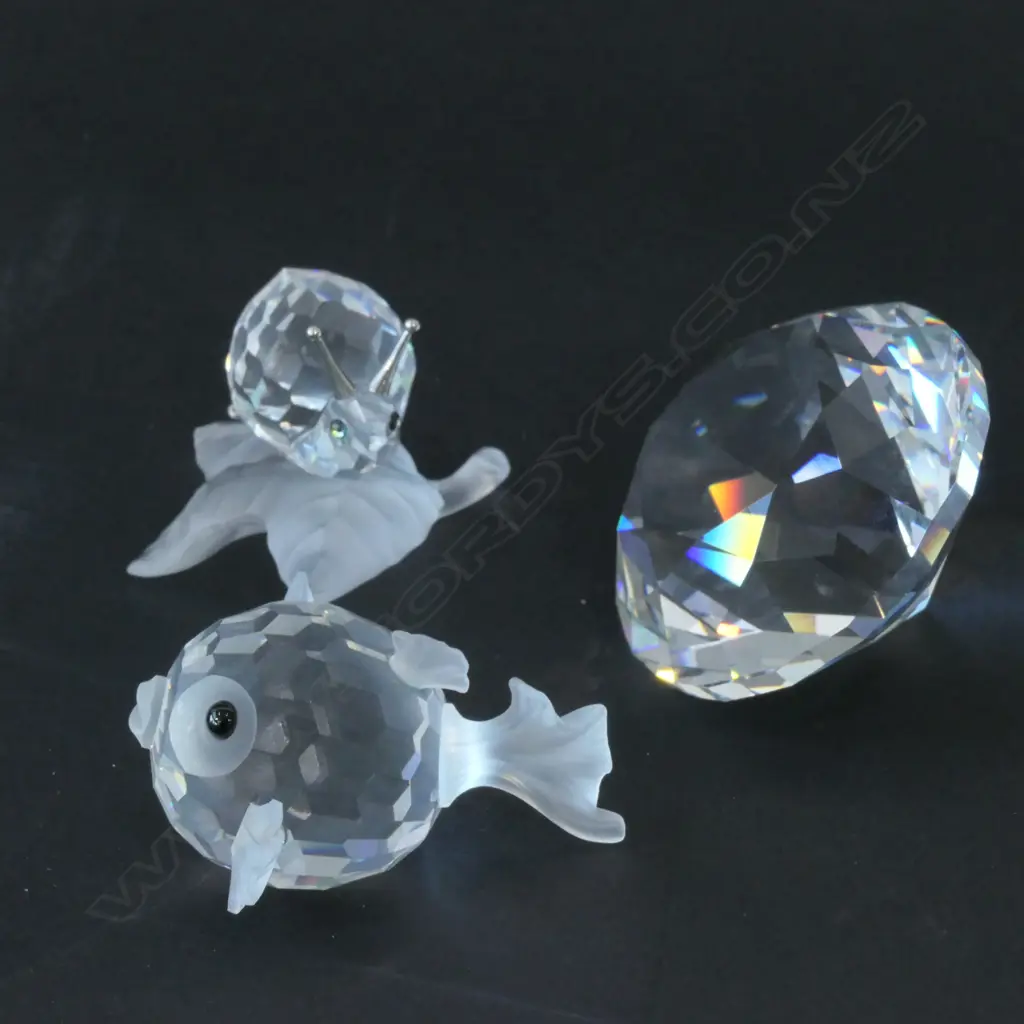 SWAROVSKI BOXED SNAIL/ DIAMOND + FISH H 40 MM Image 1++
