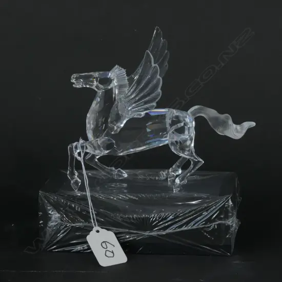 SWAROVSKI BOXED PEGASUS WITH STAND 1998 H 120 MM