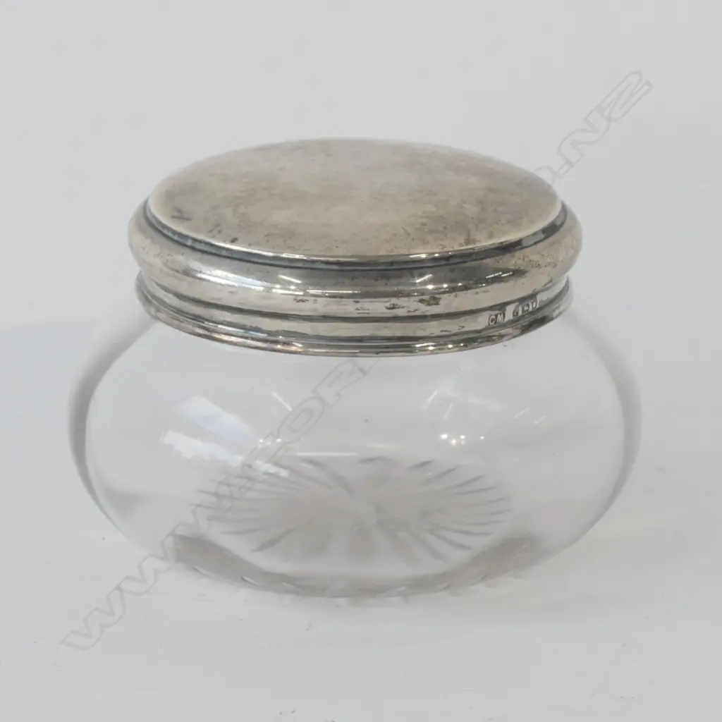 SILVER TOP POWDER BOWL LONDON 1921 Image 1++