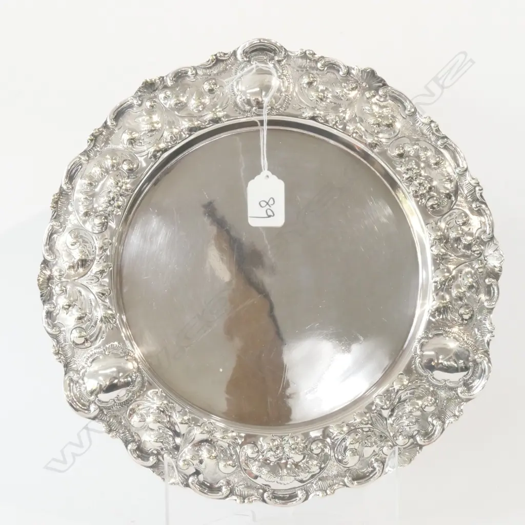 1920's SILVER PLATE SALVER EMBOSSED RIM DIA.305mm Image 1++