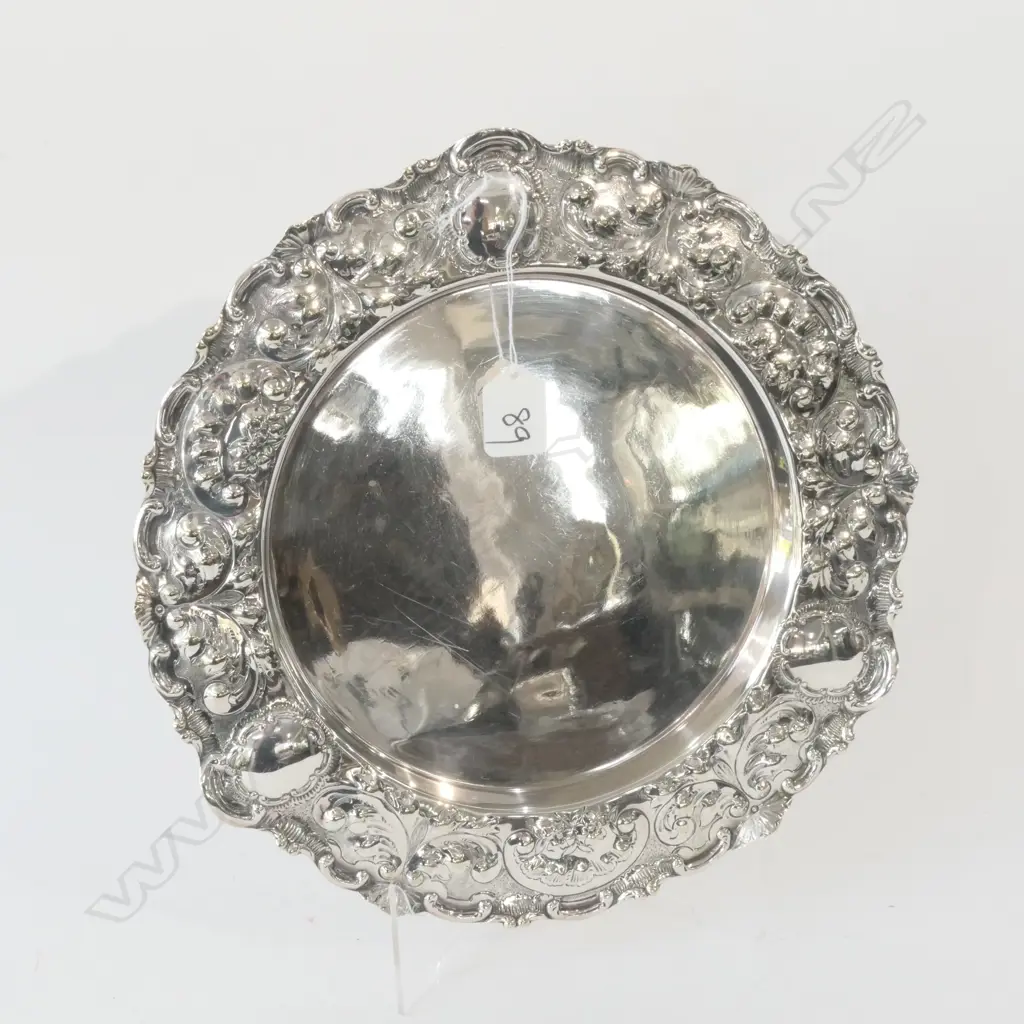 1920's SILVER PLATE SALVER EMBOSSED RIM DIA.305mm Image 1++