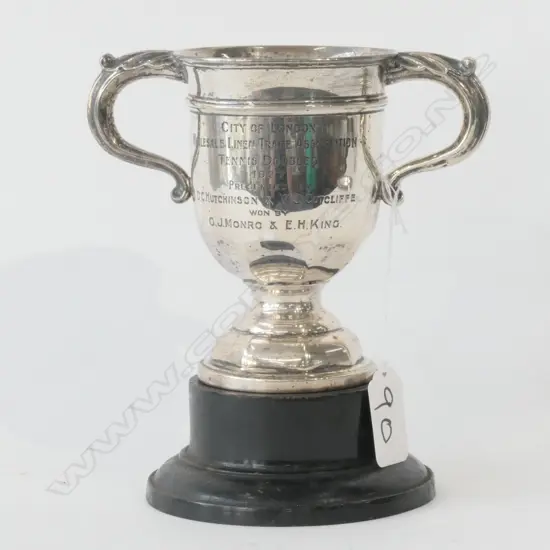 SILVER TROPHY CUP 210GMS 'CITY OF LONDON..'