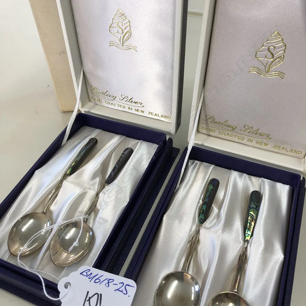 2 PRS OF NZ 'SHELLCRAFT' SILVER PAUA COFFEE SPOONS Image 1++