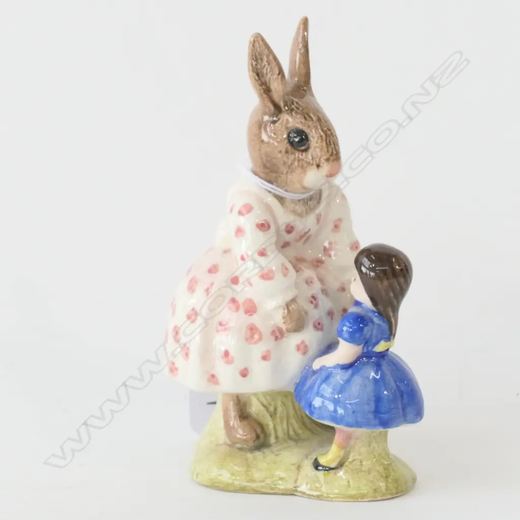 ROYAL DOULTON FIGURINE: DOLLIE  BUNNYKINS  Image 1++