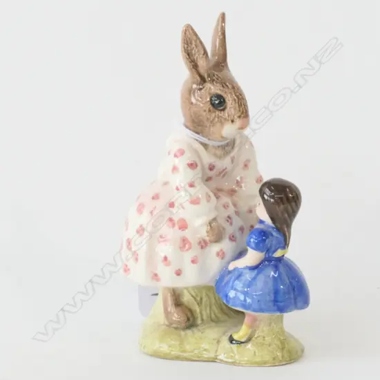 ROYAL DOULTON FIGURINE: DOLLIE  BUNNYKINS 