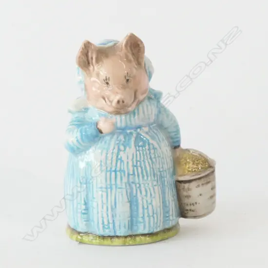 ROYAL ALBERT FIGURINE: BEATRIX POTTER AUNT PETTITOES
