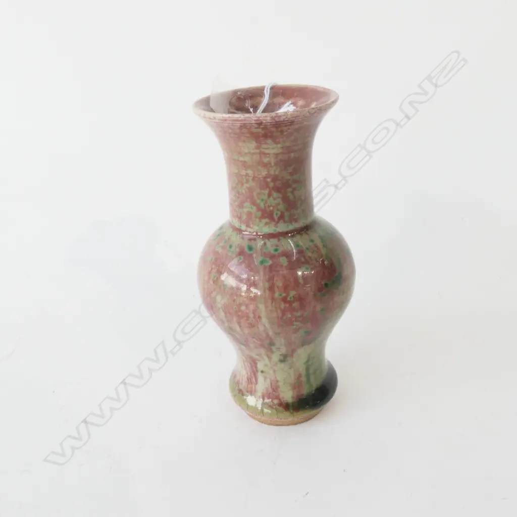 CHINESE PORCELAIN SMALL BALUSTER VASE w PEACH BLOOM GLAZE H.120mm Image 1++