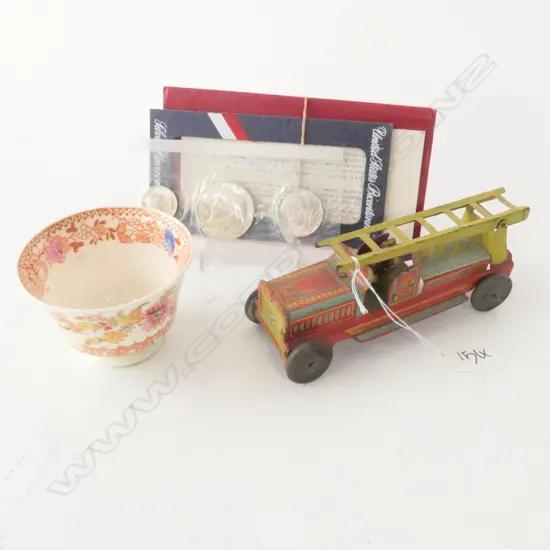 JAPANESE TINPLATE FIRE ENGINE 19thc CUP + COIN SET