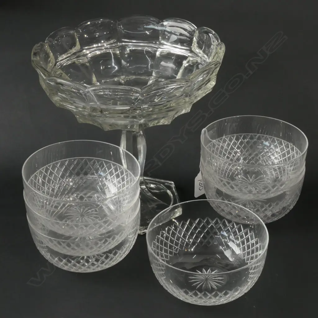 7 CRYSTAL FINGERBOWLS AND PRESSED GLASS COMPORT 210MM H Image 1++