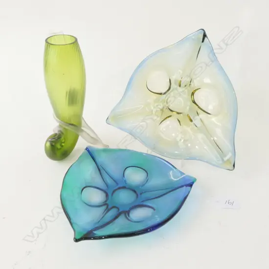 LOETZ STYLE GLASS VASE + 2 ART GLASS DISHES