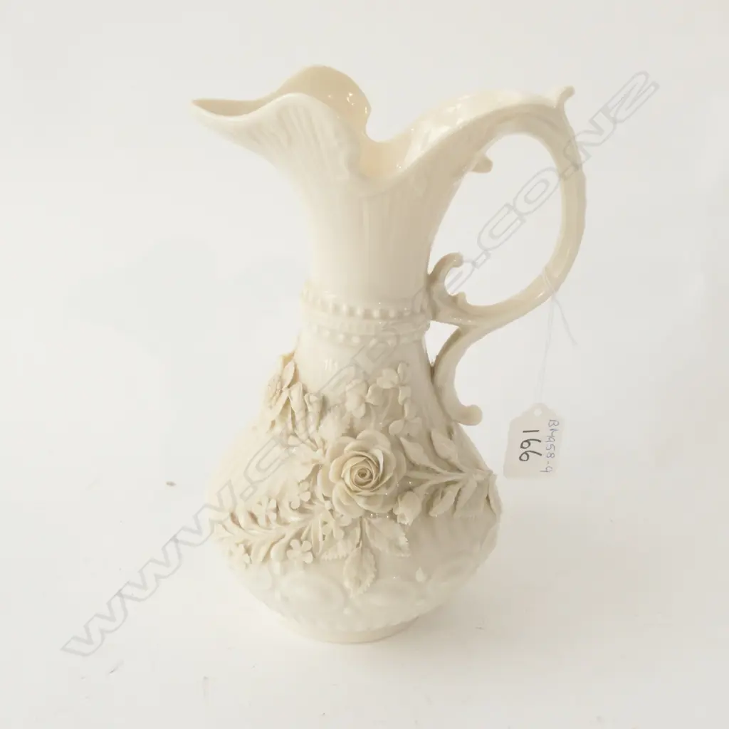 BELLEEK VASE Image 1++