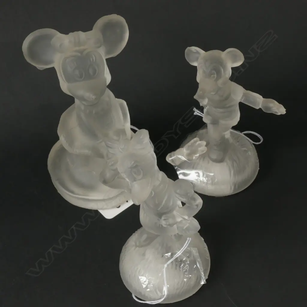 3 WALT DISNEY PRODUCTIONS FROSTED GLASS MINNIE MOUSE/MICKEY A/F AND DAISY DUCK H 120 MM Image 1++