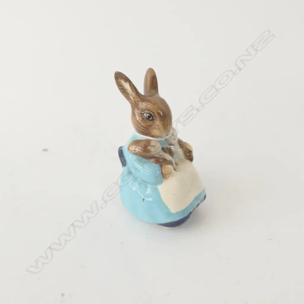 BESWICK BEATRIX POTTER 'MRS RABBIT AND BUNNIES' FIGURINE Image 1++