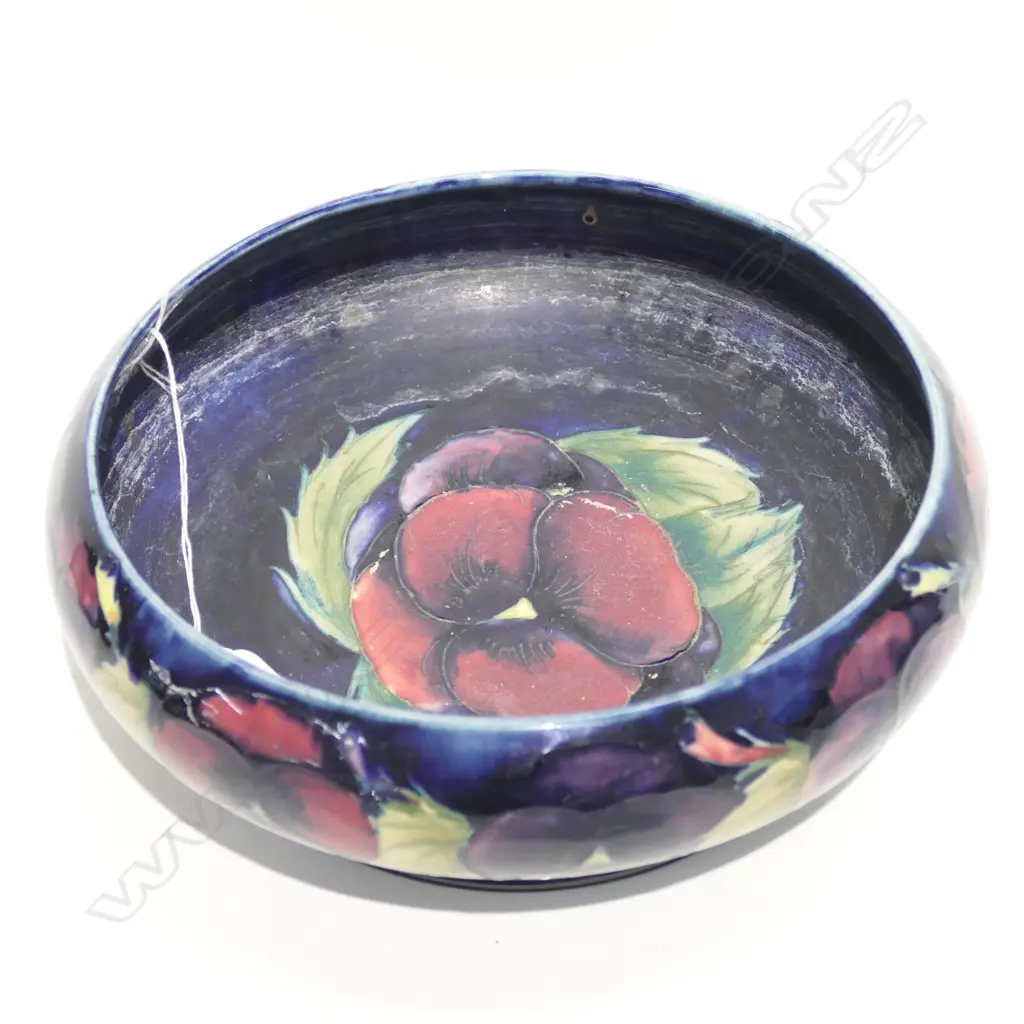 EARLY WILLIAM MOORCROFT PANSY BOWL - interior dull Image 1++