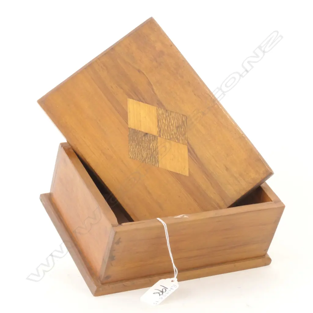 WOODEN TRINKET BOX Image 1++