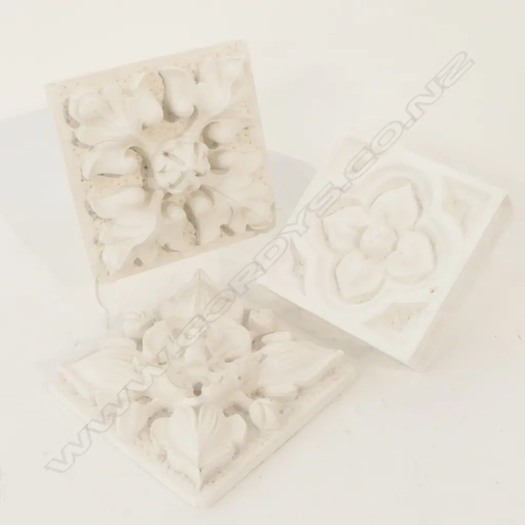 3 SQUARE PLASTER PLAQUES Image 1++