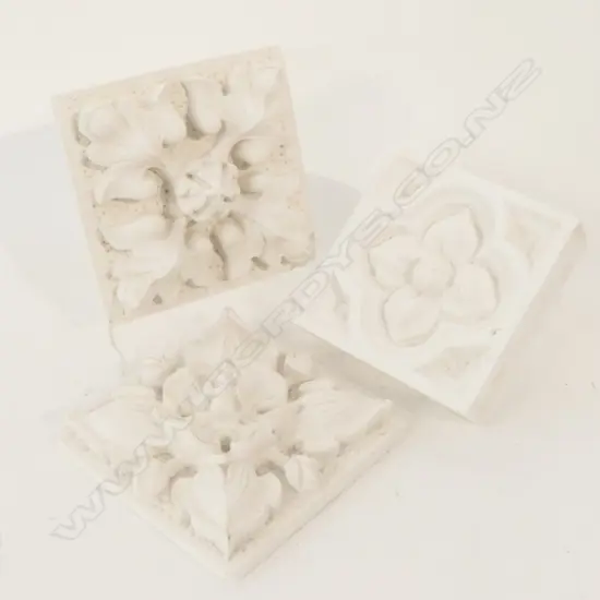 3 SQUARE PLASTER PLAQUES