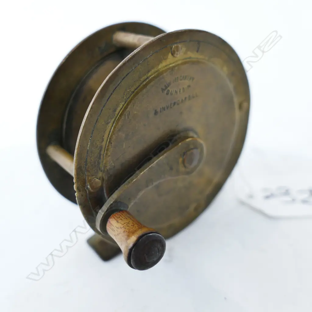 MCCARTHY 2½'' CRANK WIND BRASS REEL Image 1++