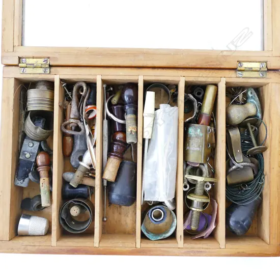 2 1/2'' ALL BRASS REEL AND SMALL BOX WITH 6 COMPARTMENTS