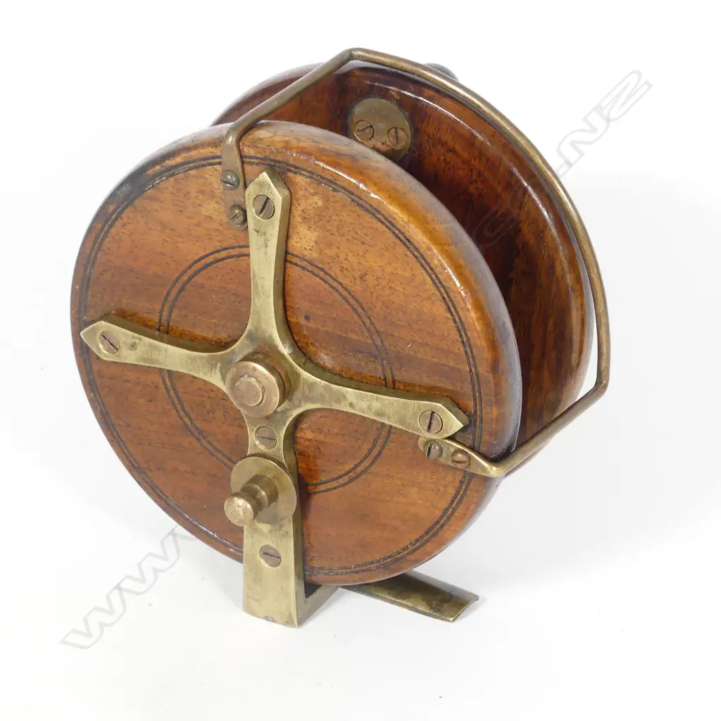 EARLY 20THC MAHOGANY & BRASS 4½" STAR BACK SEA FISHING REEL... Image 1++