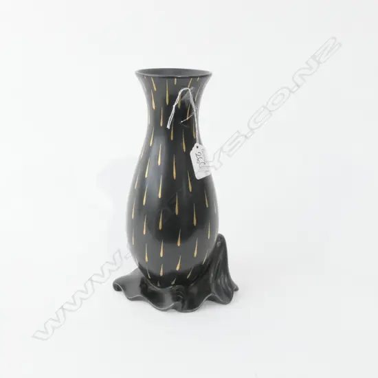 BESWICK MID CENTURY VASE - BLACK AND GOLD RAINDROPS